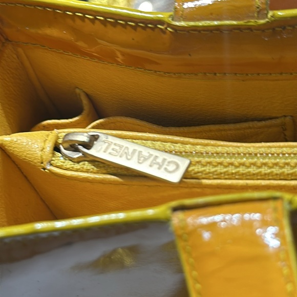 AUTHENTIC CHANEL PATENT LEATHER TOTE HANDLE BAG MADE IN FRANCE  6251903 - Picture 7 of 15